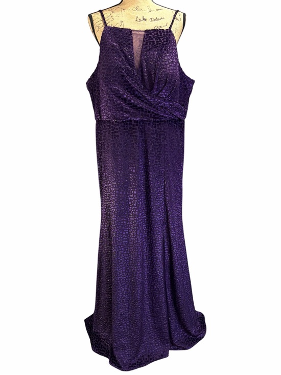 Night Way Collections Dresses & Skirts - Night Way Collections Deep Purple Velvet Burnout pattern Maxi Dress EC size 16W